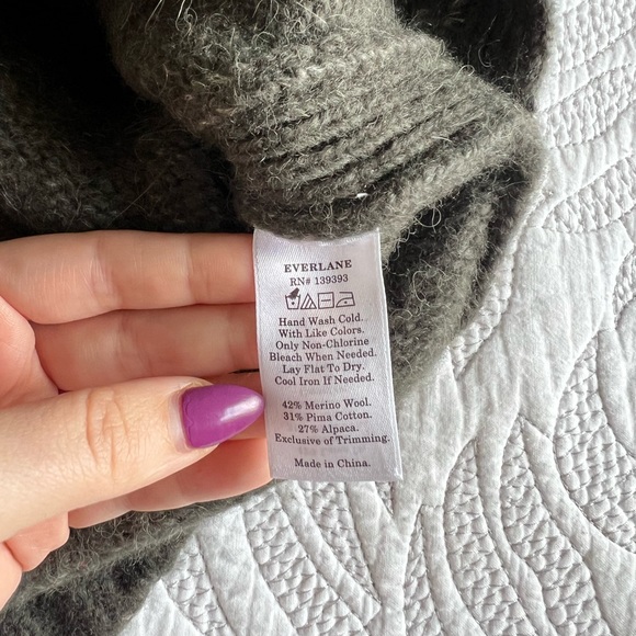 Everlane - The Cloud Turtleneck - Chunky - Moss - Picture 9 of 12